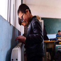 教育部：加大财政支持力度 不让一所学校因为缺钱而受寒